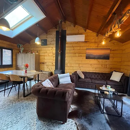 9 La Boverie Chalet