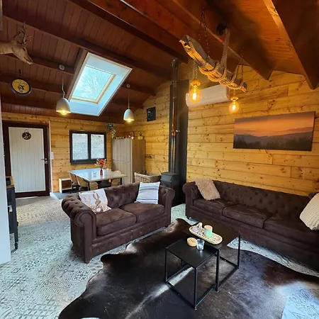 9 La Boverie Chalet