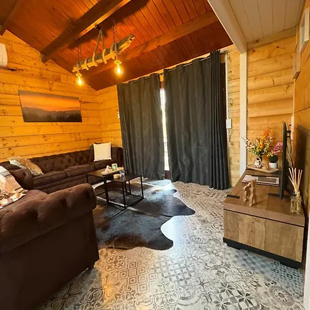 9 La Boverie Chalet *