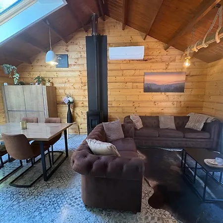 9 La Boverie Chalet *